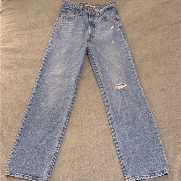 Levi’s Ribcage Ripped High Waist Ankle Straight Leg Jeans - Picture 1 of 5